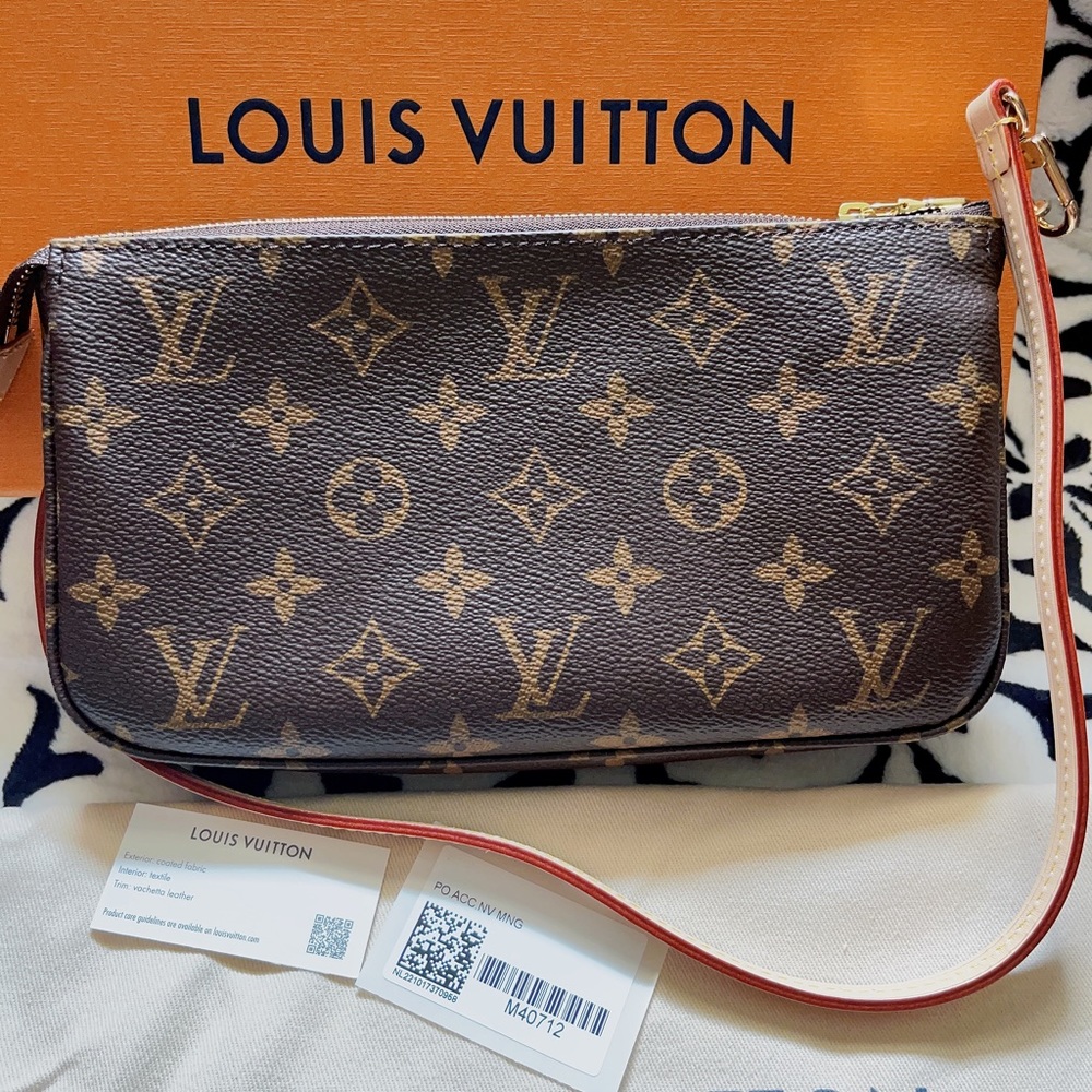 Authentic brand new LV Pochette Accessories